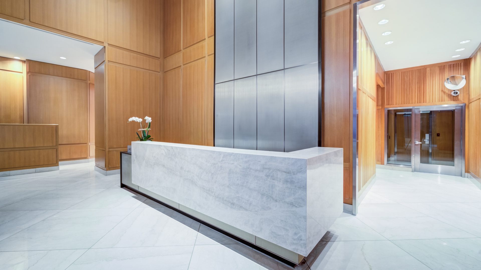 Concierge desk and elevators